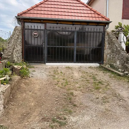 Вилла Buda U Totevu *
